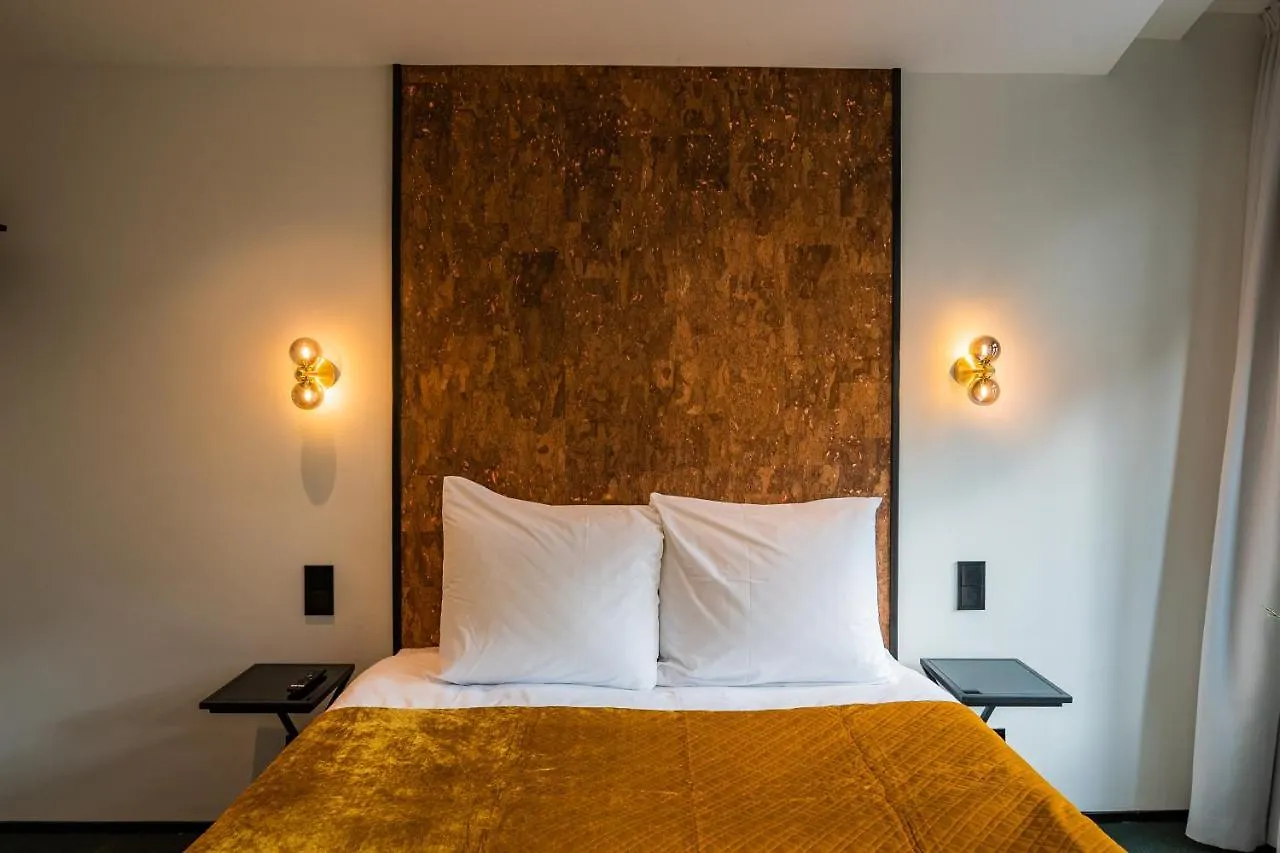 *** Otel Sotel Amsterdam Central Station Hollanda